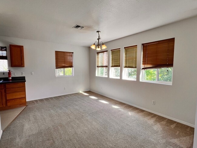 Building Photo - 1918 S 5th St W