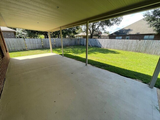 Building Photo - Milton - Rustic Ridge Estates - 3 bedroom,...