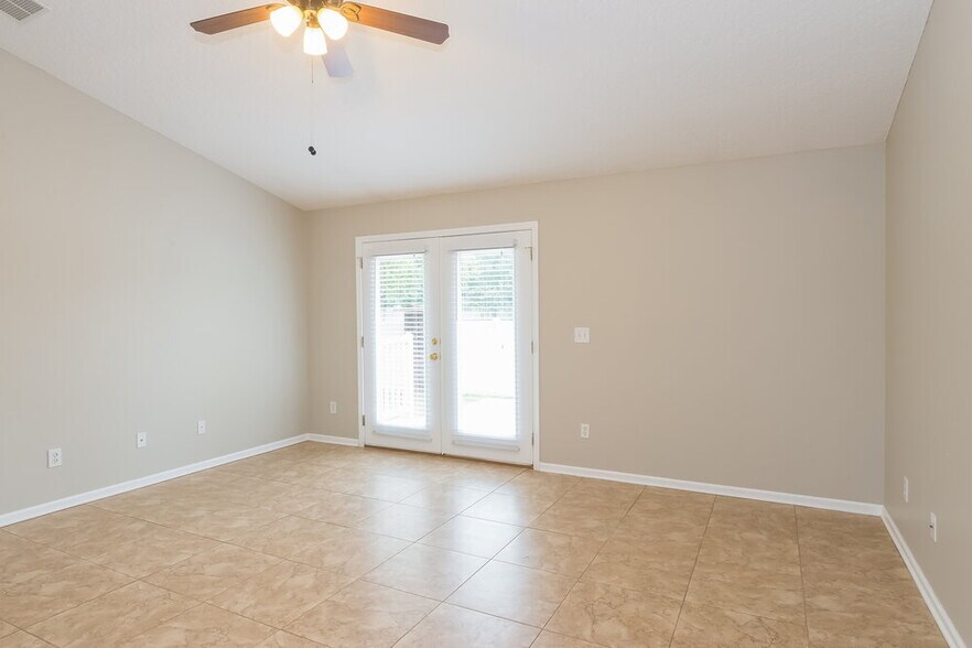 Building Photo - 1812 Northglen Cir