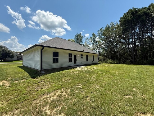 Building Photo - BEAUTIFUL RENTAL HOME IN ARAB, AL!