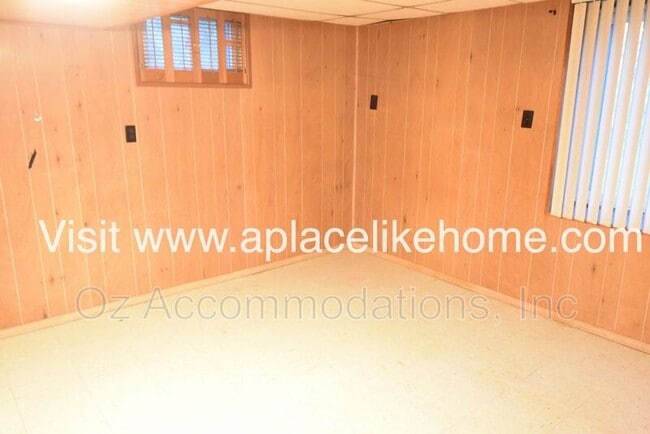 Building Photo - 7820 Arlington Ave