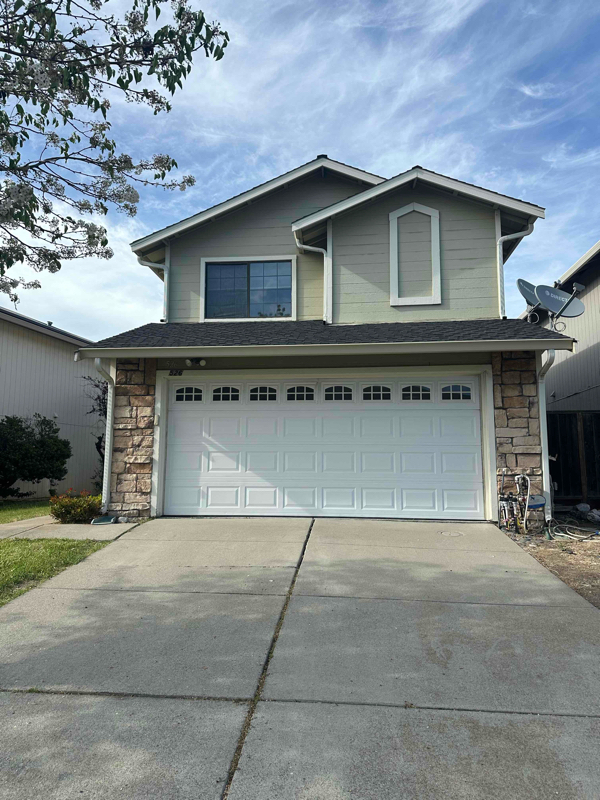 Primary Photo - 526 Azores Cir