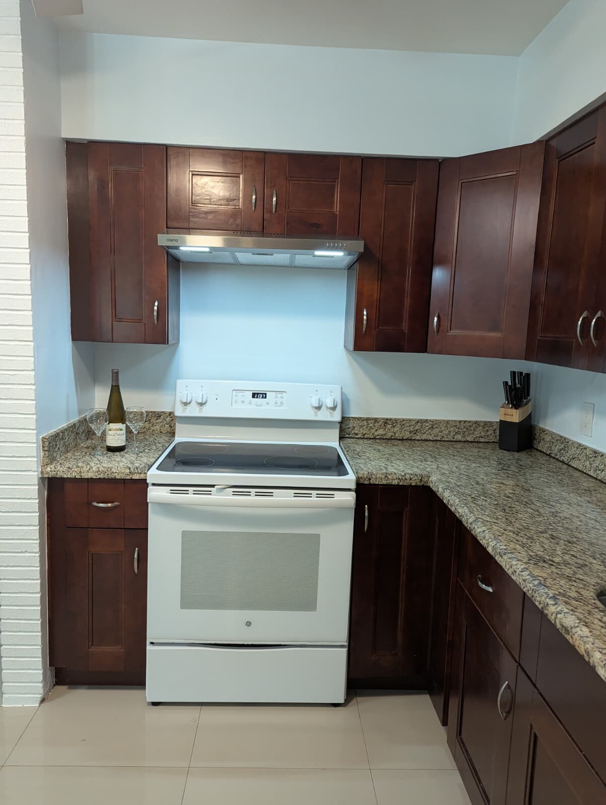Kitchen Cooking Area - 2220 NE 37th St