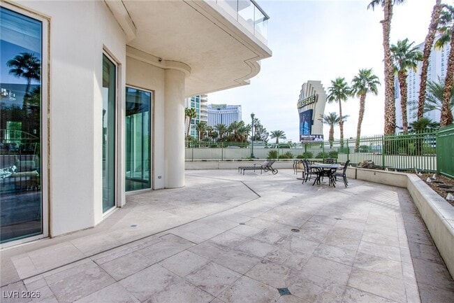 Building Photo - 2877 Paradise Rd