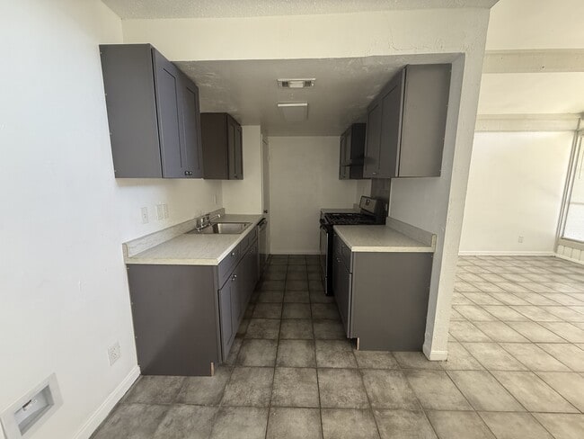 Building Photo - 2927 Lourdes St
