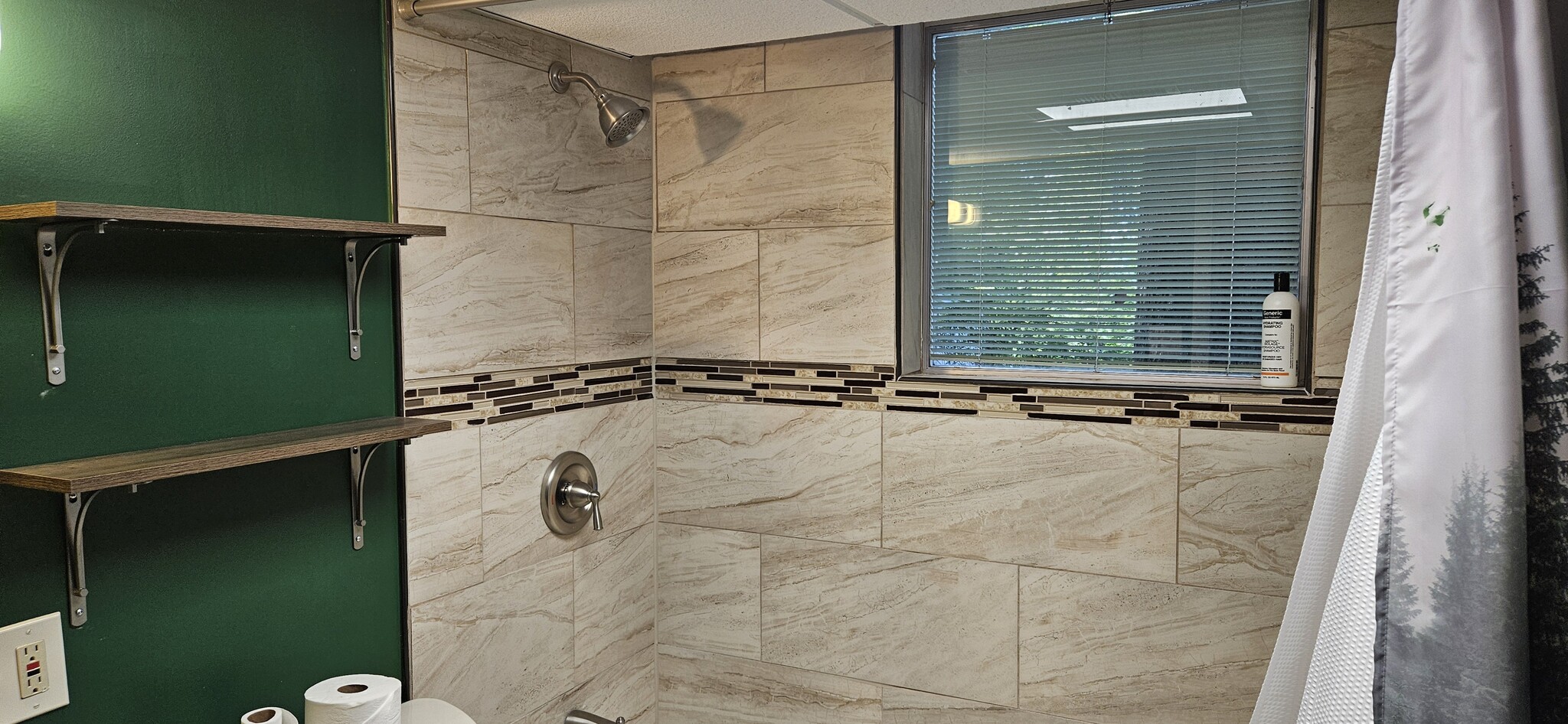 New shower area - 7206 Stagecoach Trl