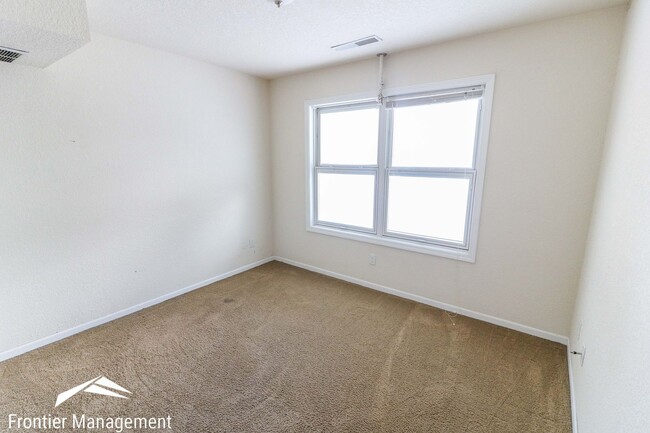 Building Photo - 914 Vattier Street