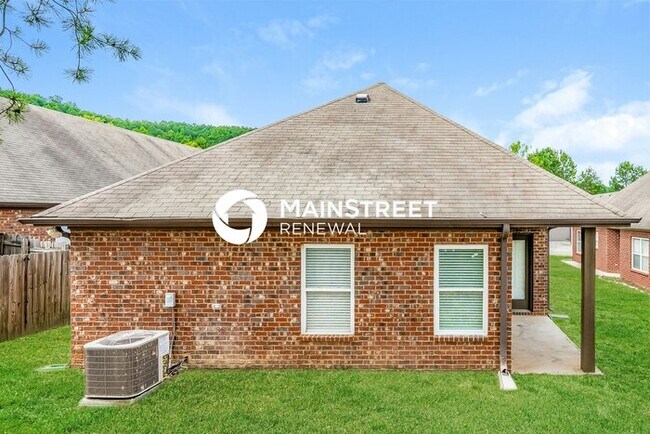 Building Photo - 3 Bedroom Pet-Friendly Home in Leeds, AL w...