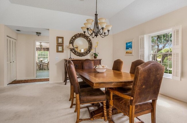 Building Photo - 2 Park Shores Cir