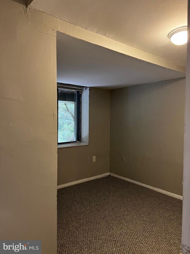 Building Photo - 50 Stonegate Dr