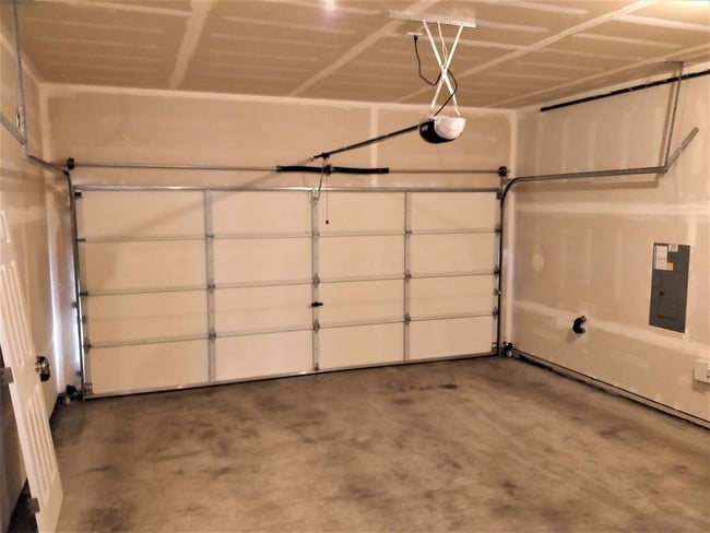 Garage - 22923 41st Drive Southeast
