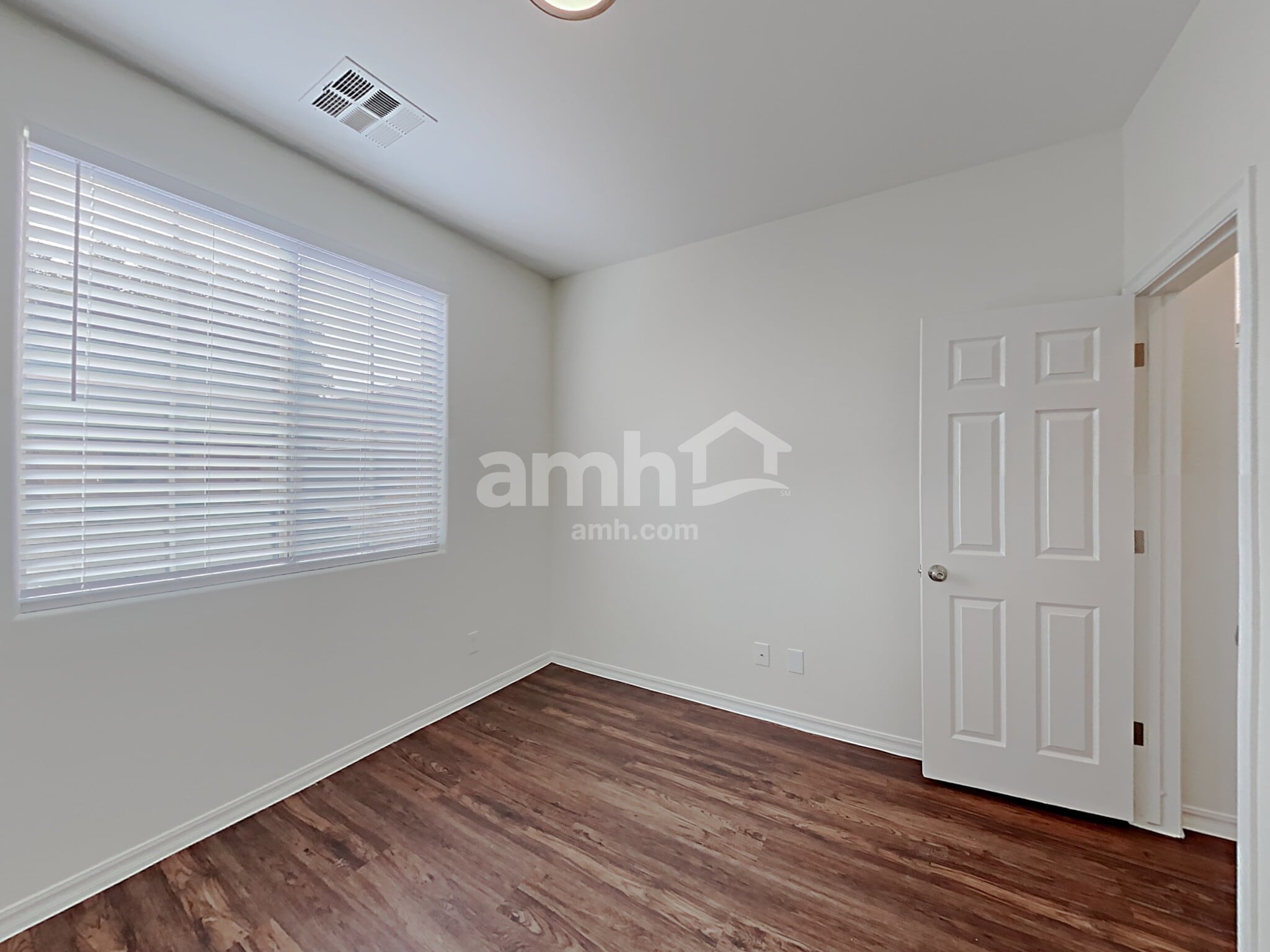 Building Photo - 14576 W Maui Ln