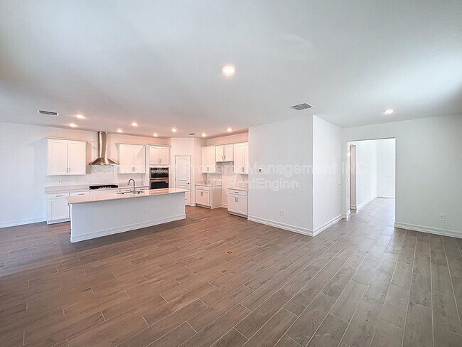 Building Photo - 11807 71st Ave E