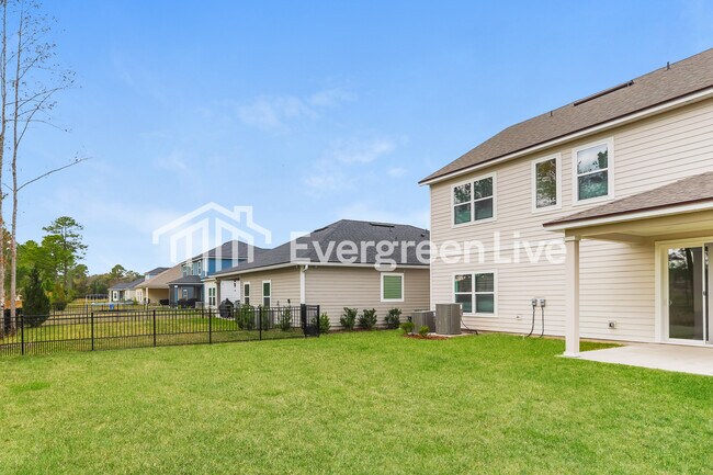 Building Photo - 3440 Americana Dr