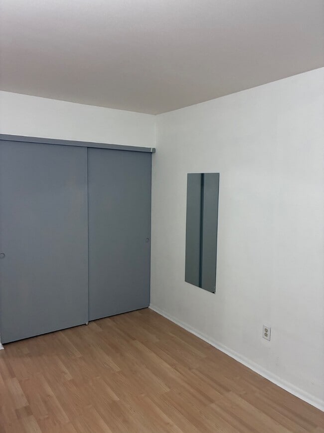 Building Photo - 2222 E Belleview Pl