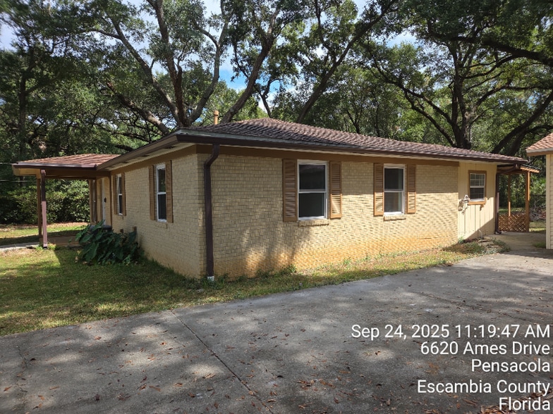 Building Photo - 6590 Dewrell Square