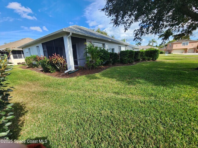 Building Photo - 501 Carmel Dr