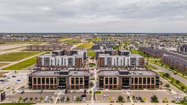 Building Photo - EagleRidge Plaza Residences