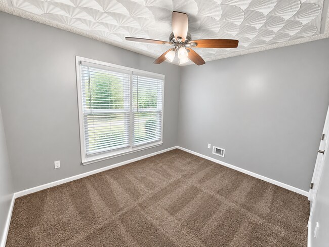 Building Photo - 5501 Landcross Dr