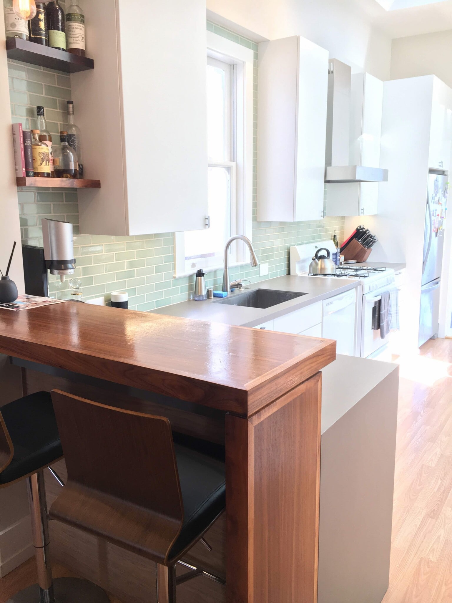 Building Photo - 1566 Newcomb Ave