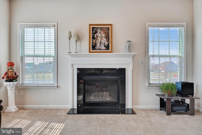 Building Photo - 40 Gina Dr