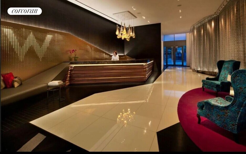 Building Photo - 123 Washington St