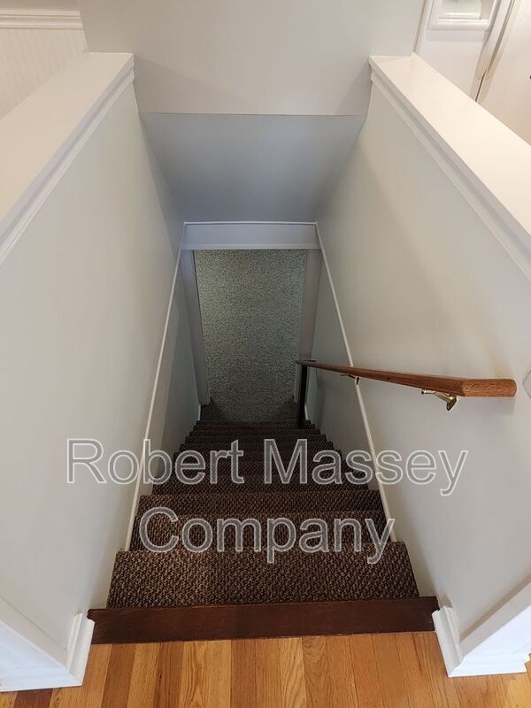 Building Photo - 2428 Merriwood Dr