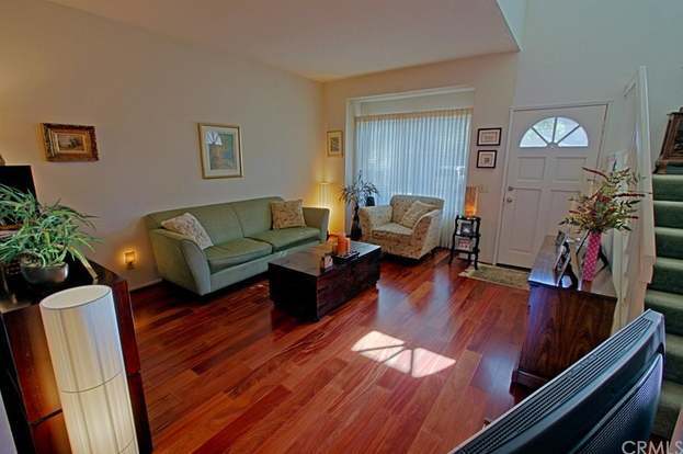 Building Photo - 39 Goldenrod-