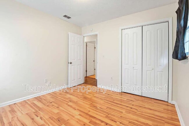 Building Photo - 4467 Donwood Cir