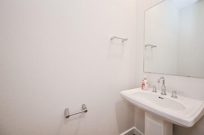 Building Photo - 21827 Erskine Peaks Pl