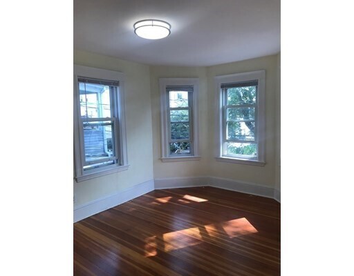 Building Photo - 65 Conwell Ave