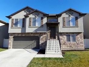 Building Photo - 358 Stamford Dr