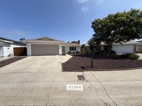 Building Photo - 11304 Ganesta Rd