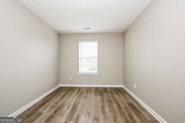 Building Photo - 896 Madison Ct