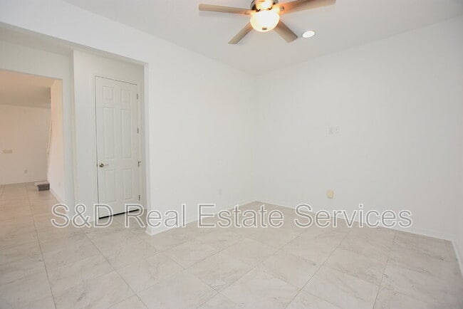 Building Photo - 3953 Aquilla Dr