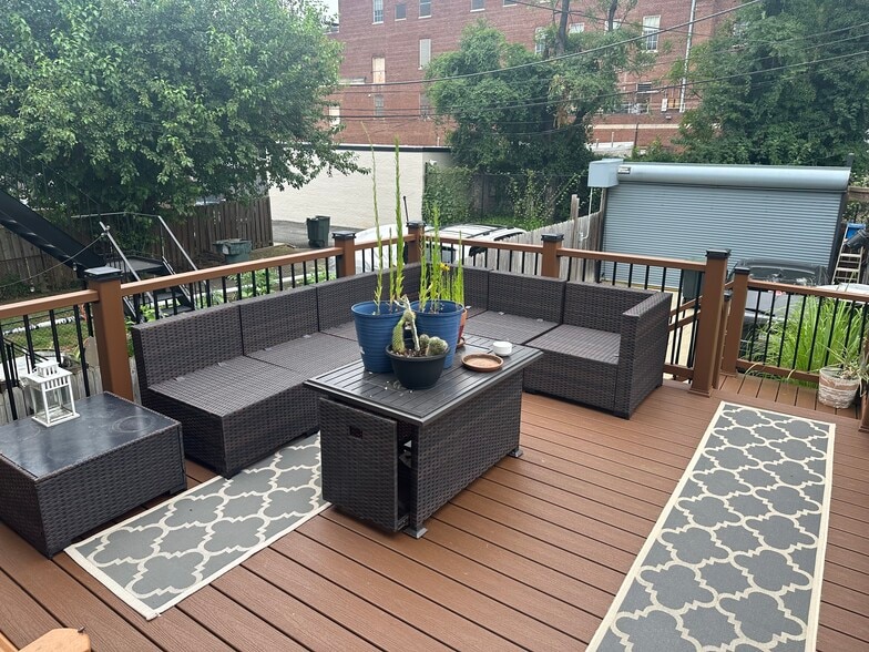 Deck - 921 Farragut St NW