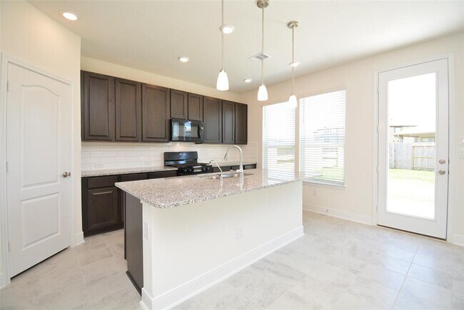 Building Photo - 20711 Westfield Grove Pl
