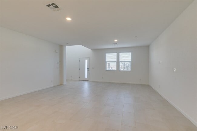 Building Photo - 302 Walsh Peak Ave