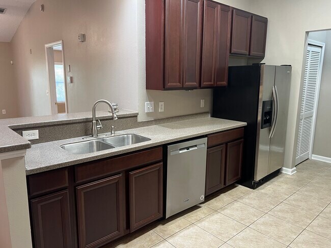Building Photo - 13848 Herons Landing Way