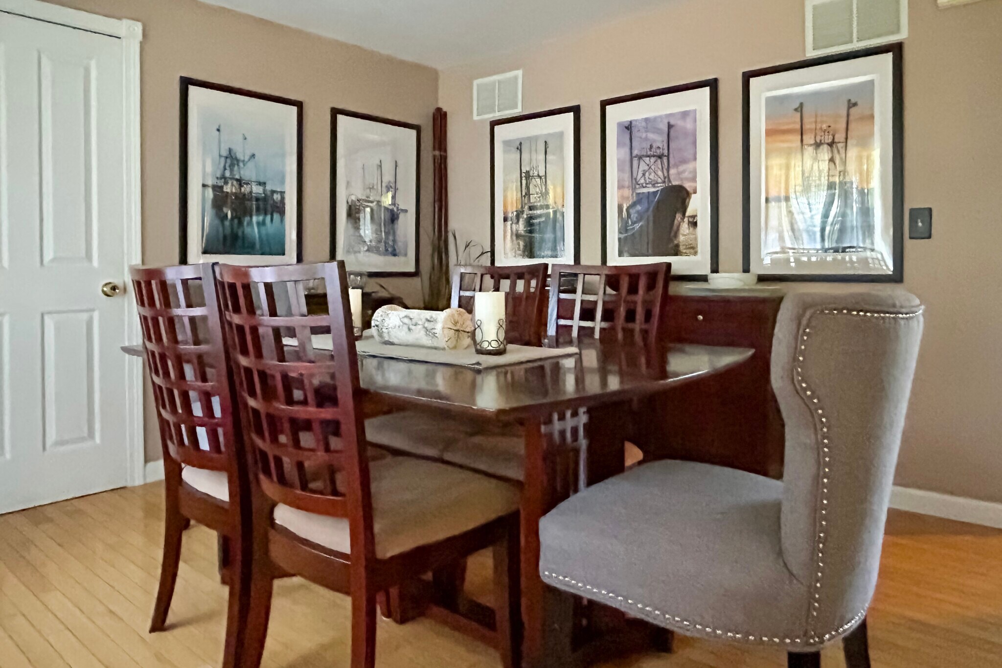 Dining room with table seating for 8 - 278 Harrison St