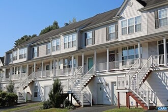 Building Photo - 4740 Bluejay Way