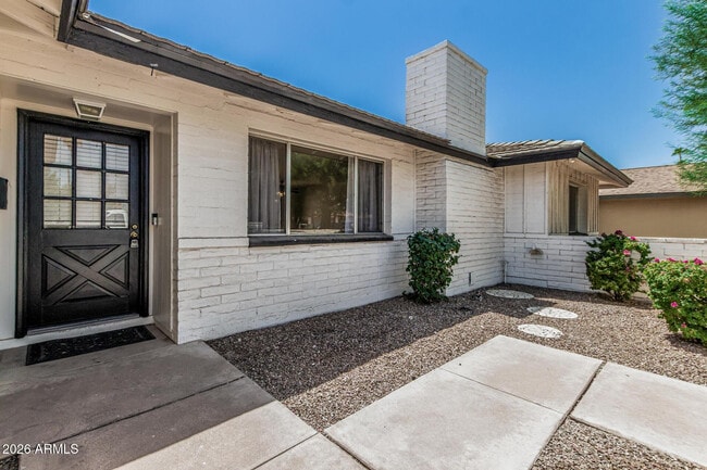 Building Photo - 1213 E Riviera Dr