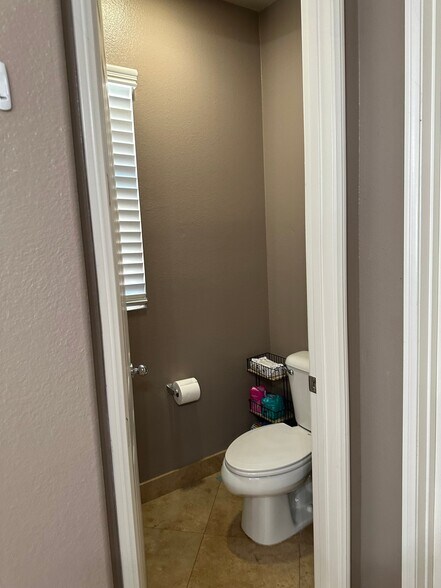 Building Photo - 217 Overleaf Way