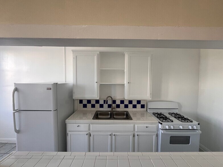 Building Photo - 3005 Main St