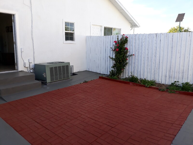 Building Photo - 19953 Haynes St