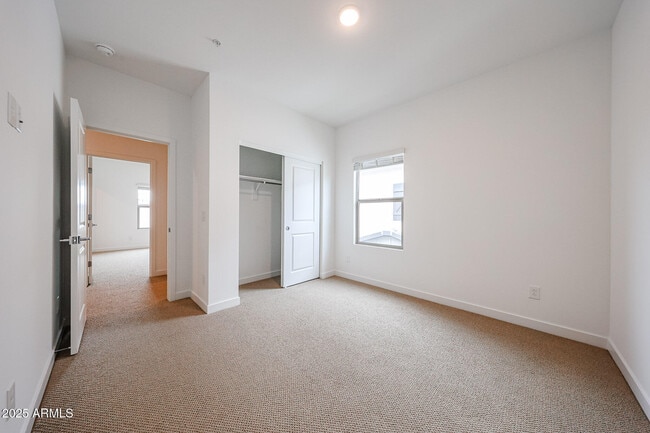 Building Photo - 2837 W Eagle Talon Trail