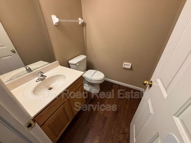 Building Photo - 17 Ambergreen Ct