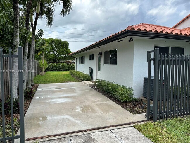 Building Photo - 9203 SW 136th Terrace