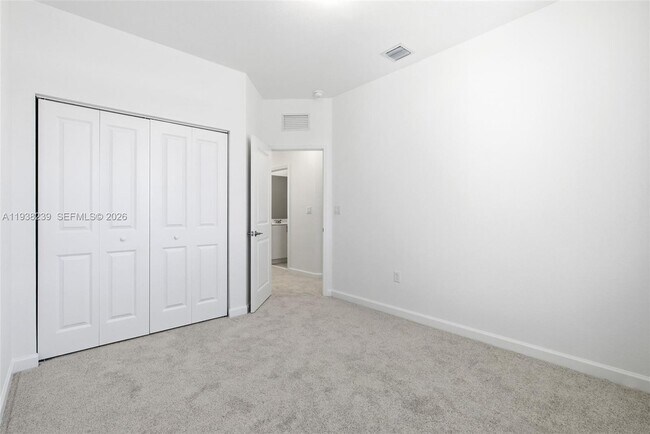 Building Photo - 2705 SE 25th Ave