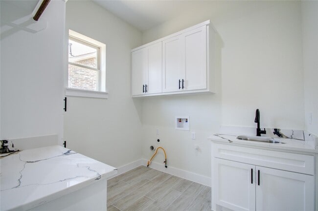 Building Photo - 16130 Long Boat Ct